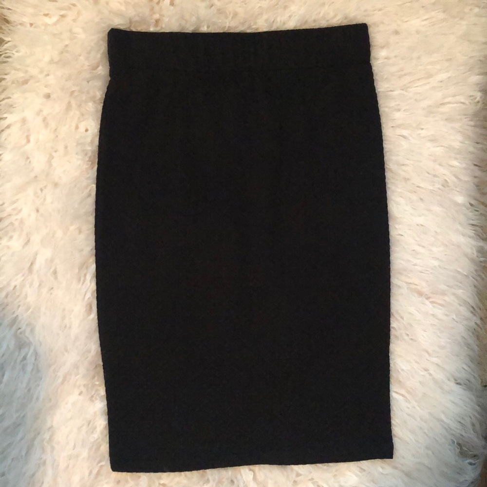 NWOT Tokyo Darling stretchy knee length midi skirt